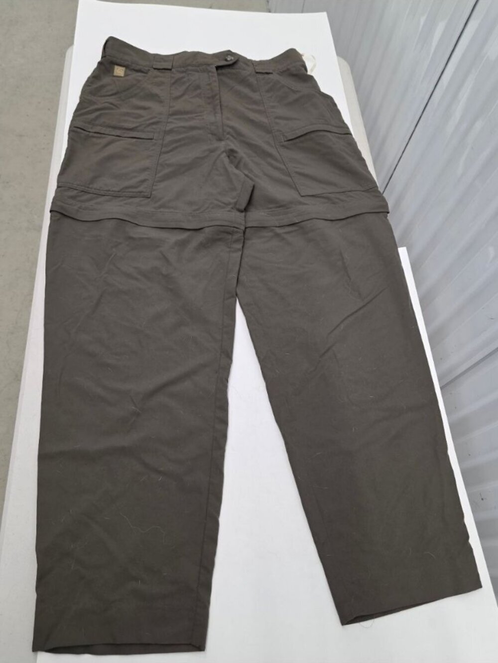 Tilley Women's Olive Green Size 14 Convertible Cargo Zip Off Pants